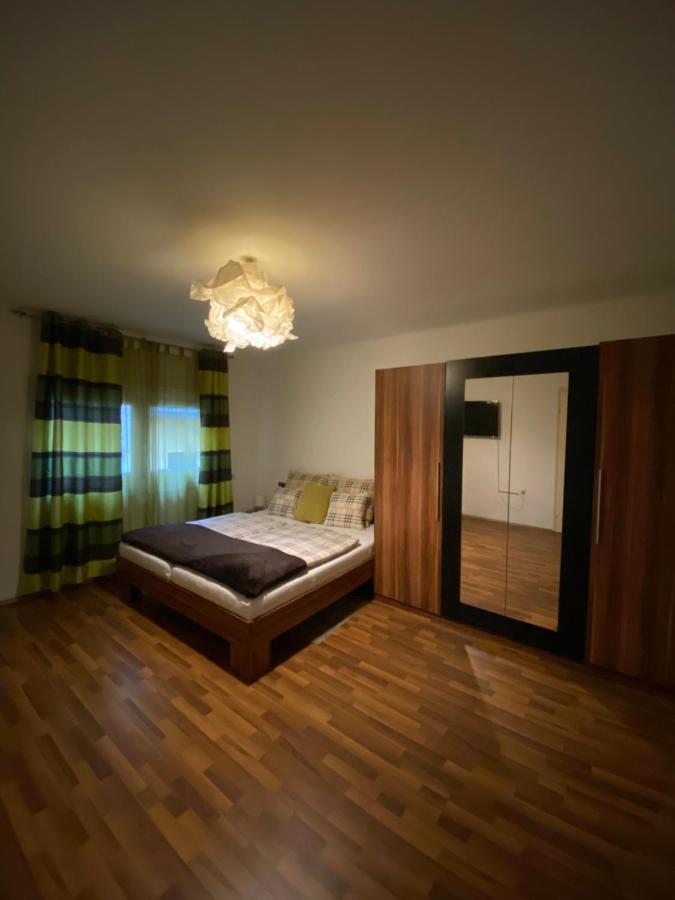 Apartment And Rooms Heart Of The City Budapest Exterior foto