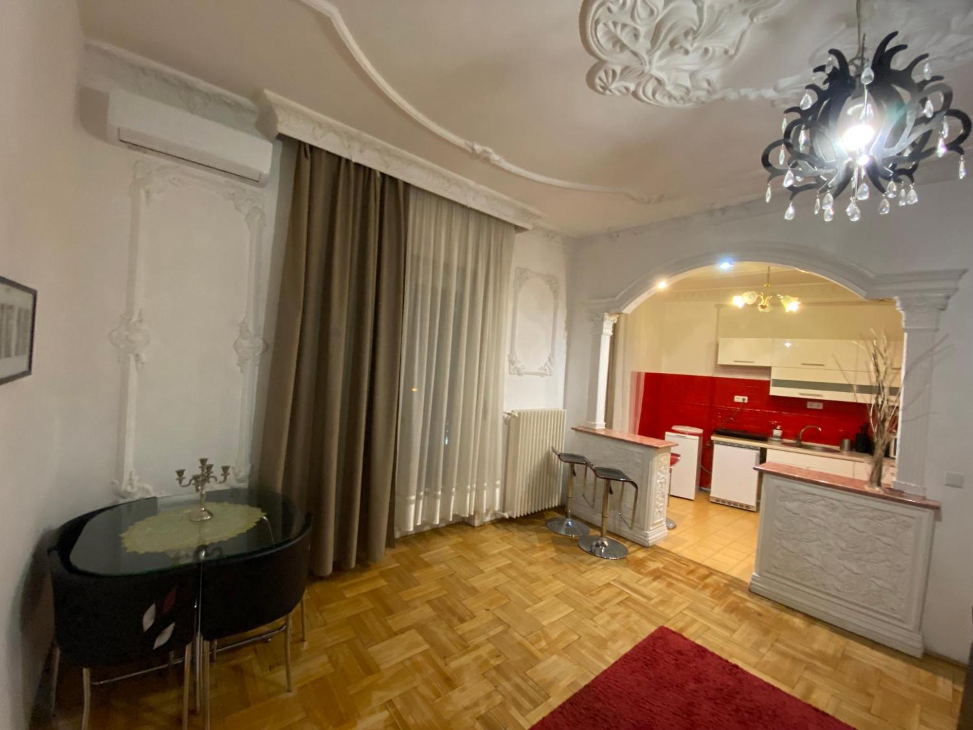 Apartment And Rooms Heart Of The City Budapest Exterior foto