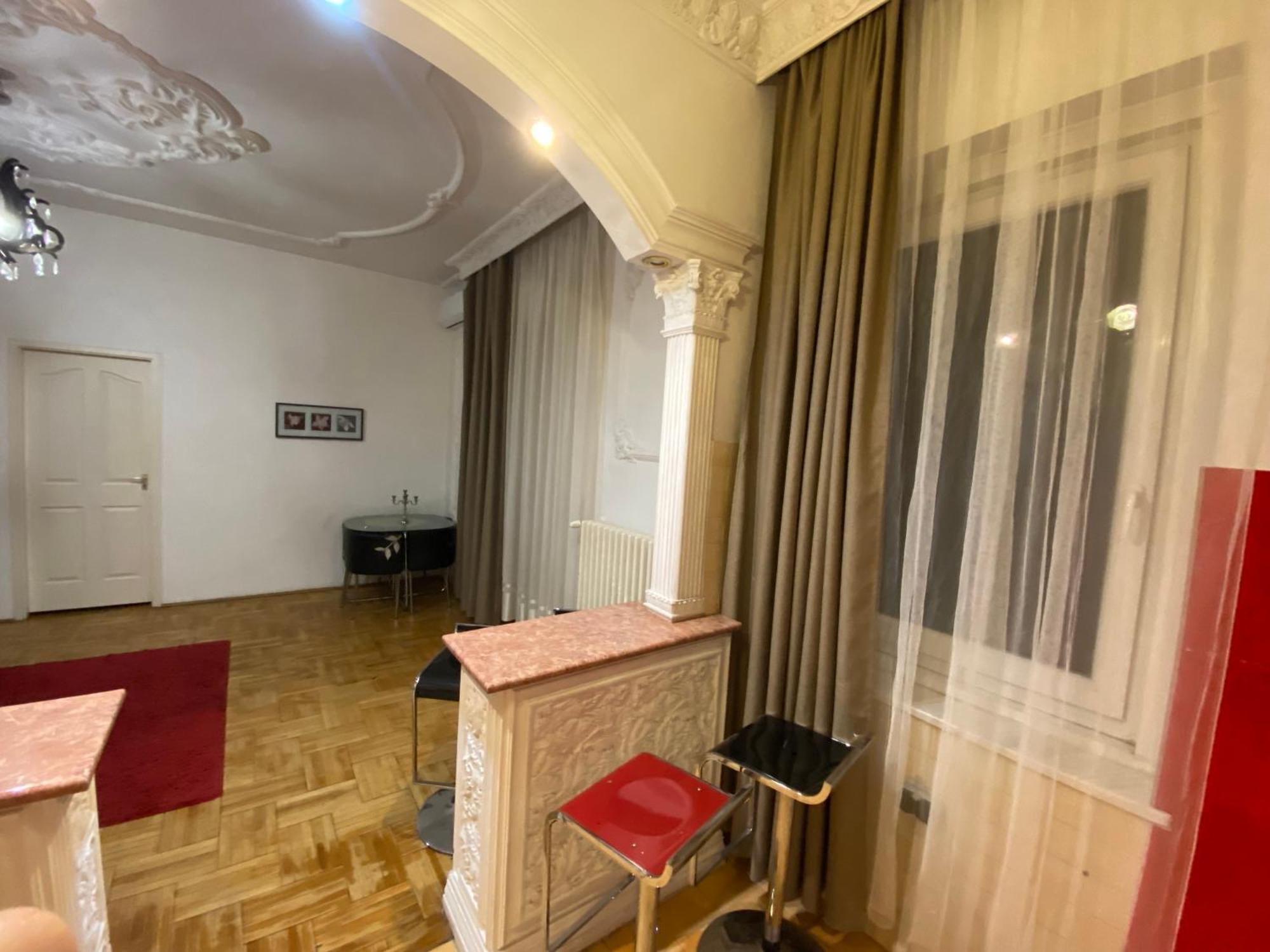 Apartment And Rooms Heart Of The City Budapest Exterior foto