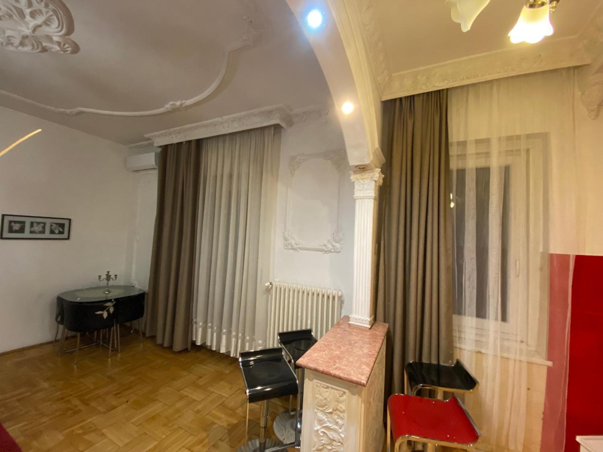 Apartment And Rooms Heart Of The City Budapest Exterior foto