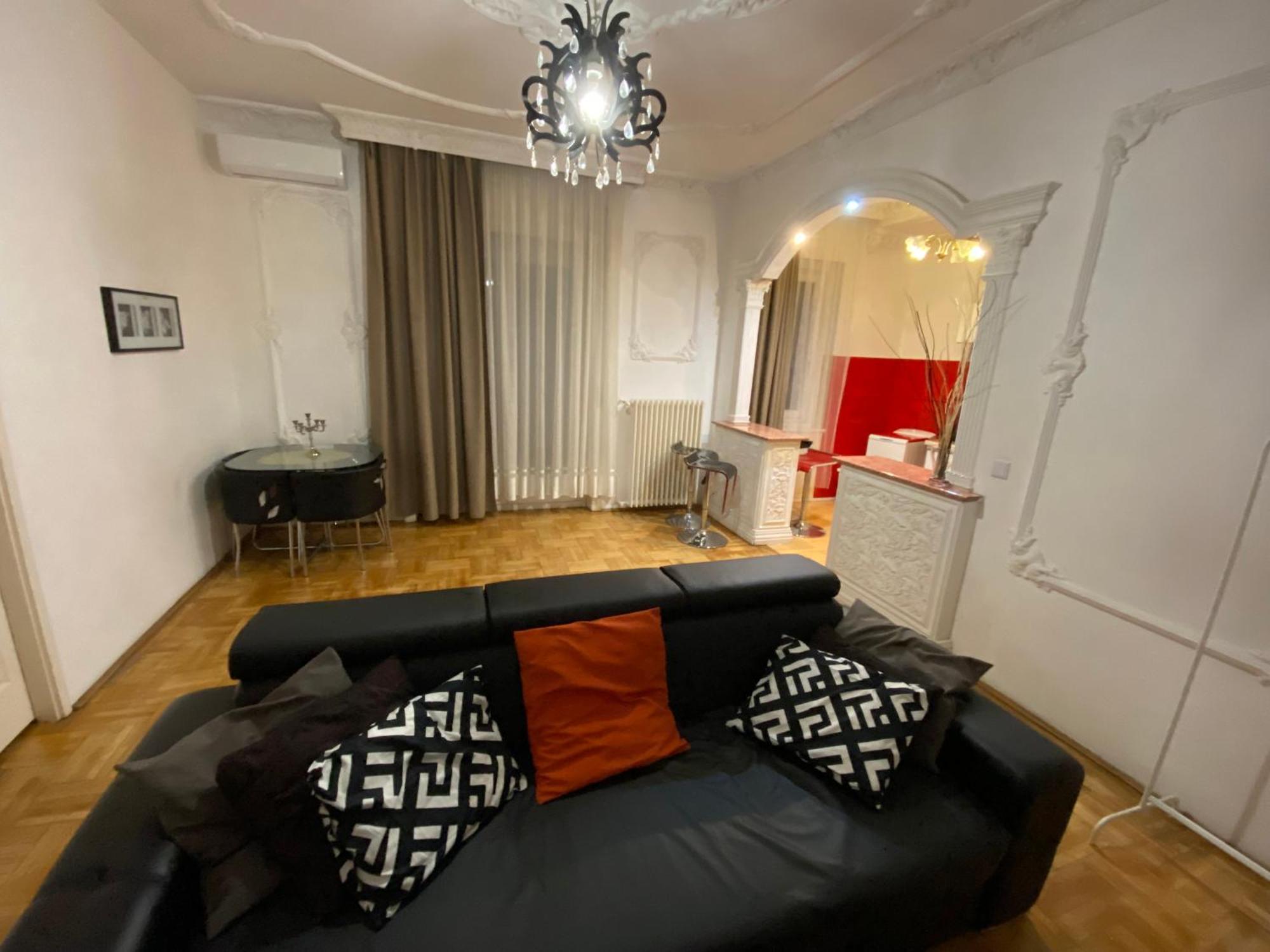 Apartment And Rooms Heart Of The City Budapest Exterior foto